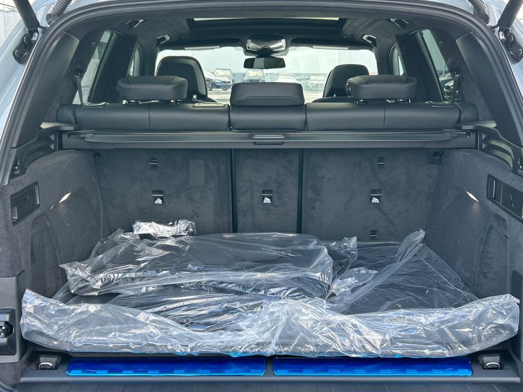New 2026 Brooklyn Grey Metallic BMW xDrive50e image 35