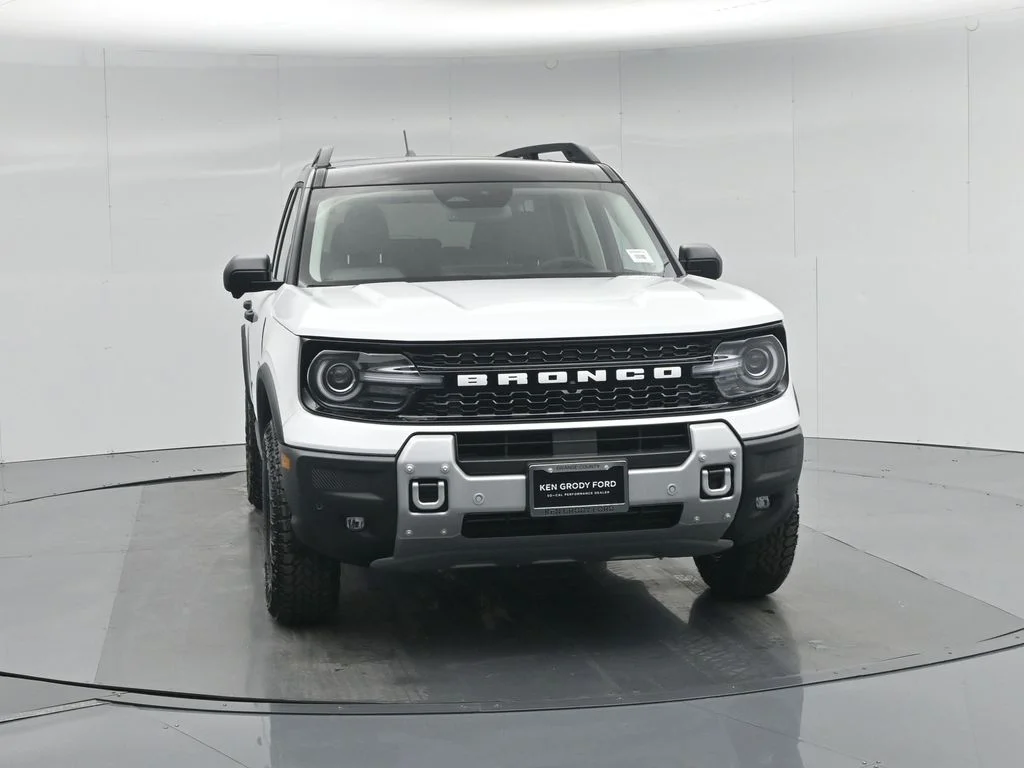 New 2026 Oxford White Ford Badlands image 55