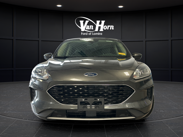 Used 2020 Magnetic Metallic Ford SE image 2