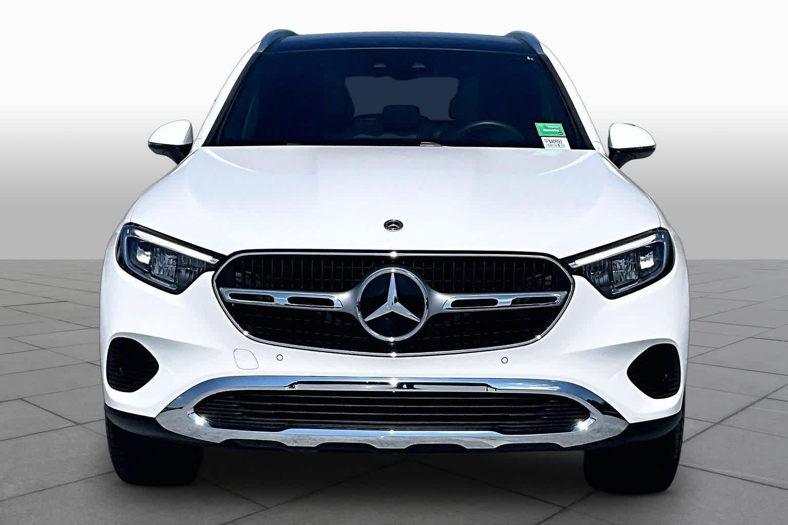 Used 2026 Polar White Mercedes-Benz GLC 300 image 4