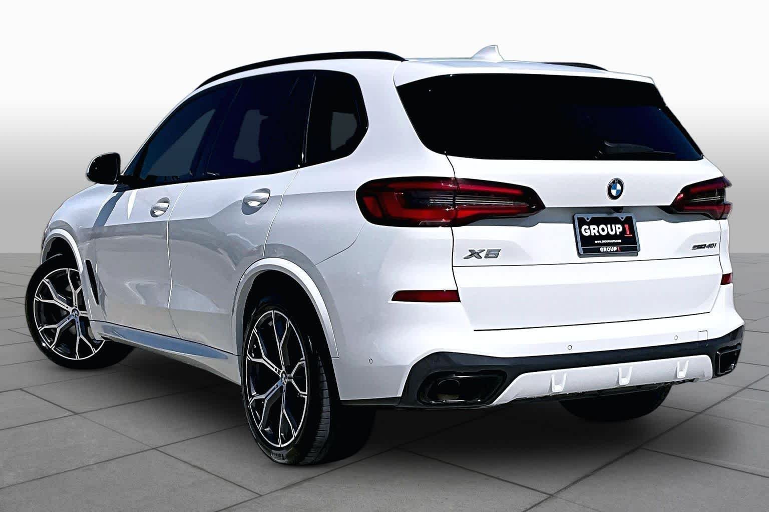 Used 2022 Alpine White BMW sDrive40i image 11