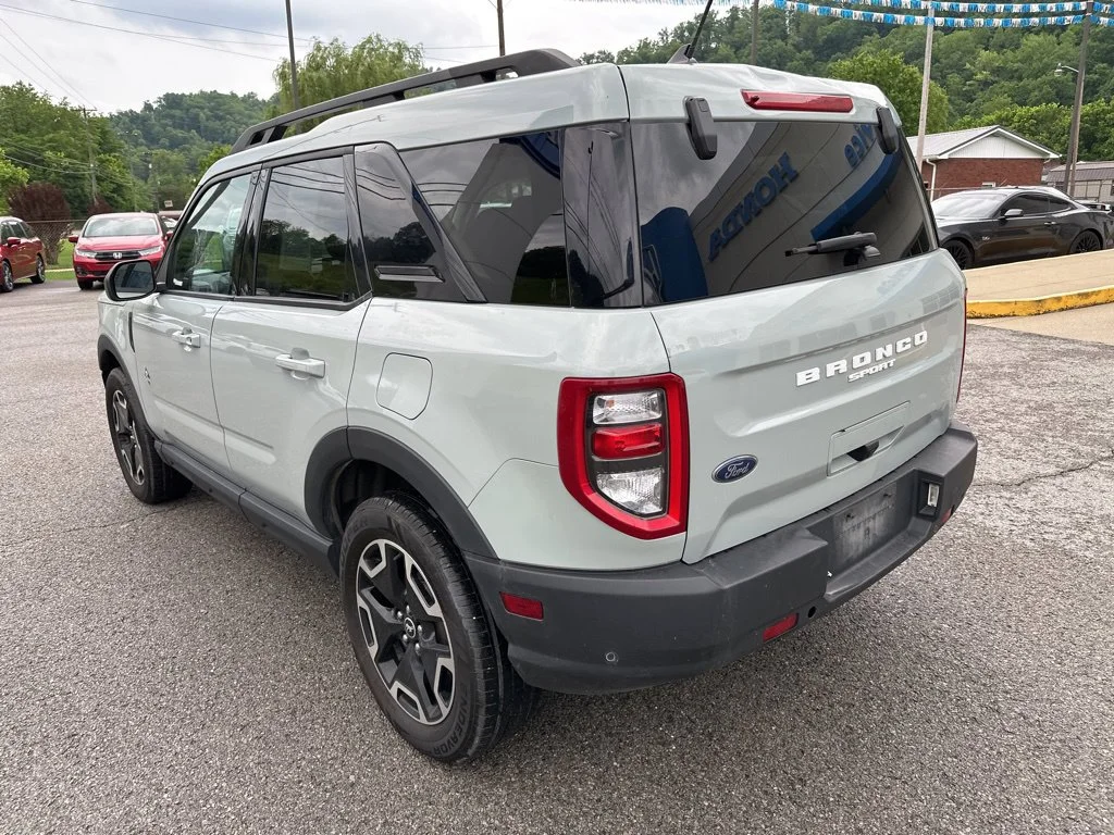 Used 2023 Green Ford Outer Banks image 3