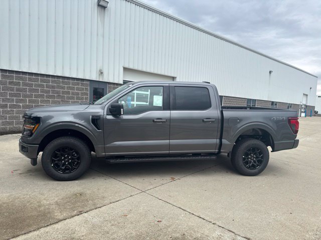 New 2026 Carbonized Gray Metallic Ford XLT image 8