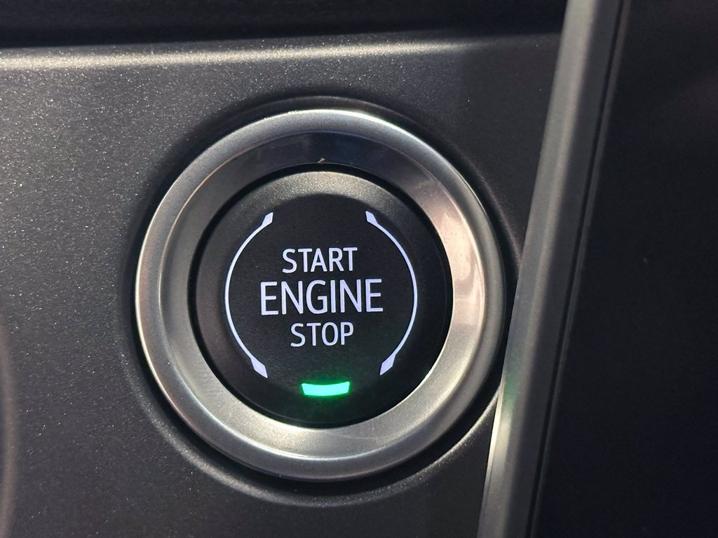 Used 2025 Gray Chevrolet LT image 27