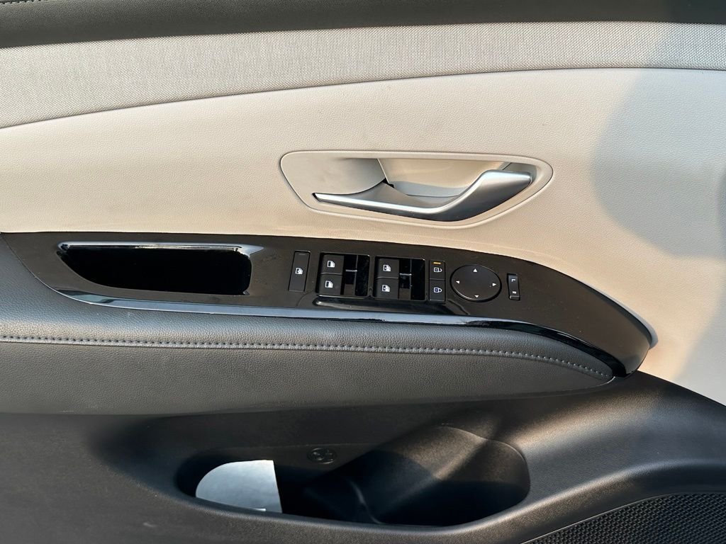 2025 Hyundai Tucson Limited - Photo 9