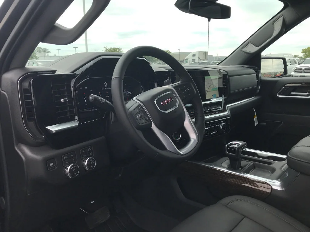 New 2026 Onyx Black GMC Elevation image 20