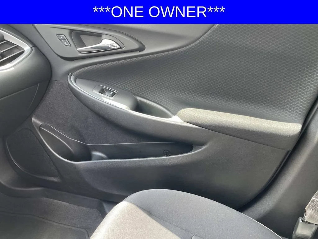 Used 2025 Sterling Gray Metallic Chevrolet 1LT image 25