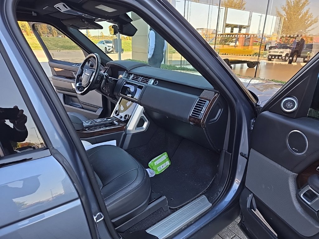 Used 2020 Byron Blue Metallic Land Rover HSE image 21