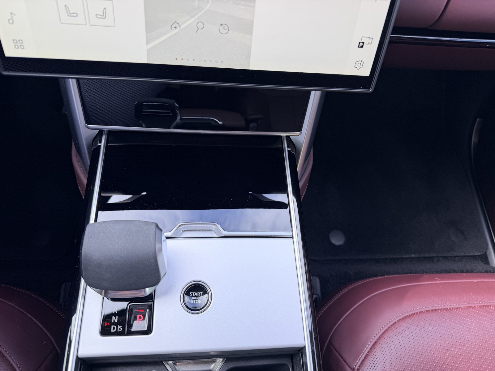 Used 2025 Fuji White Land Rover Autobiography image 12