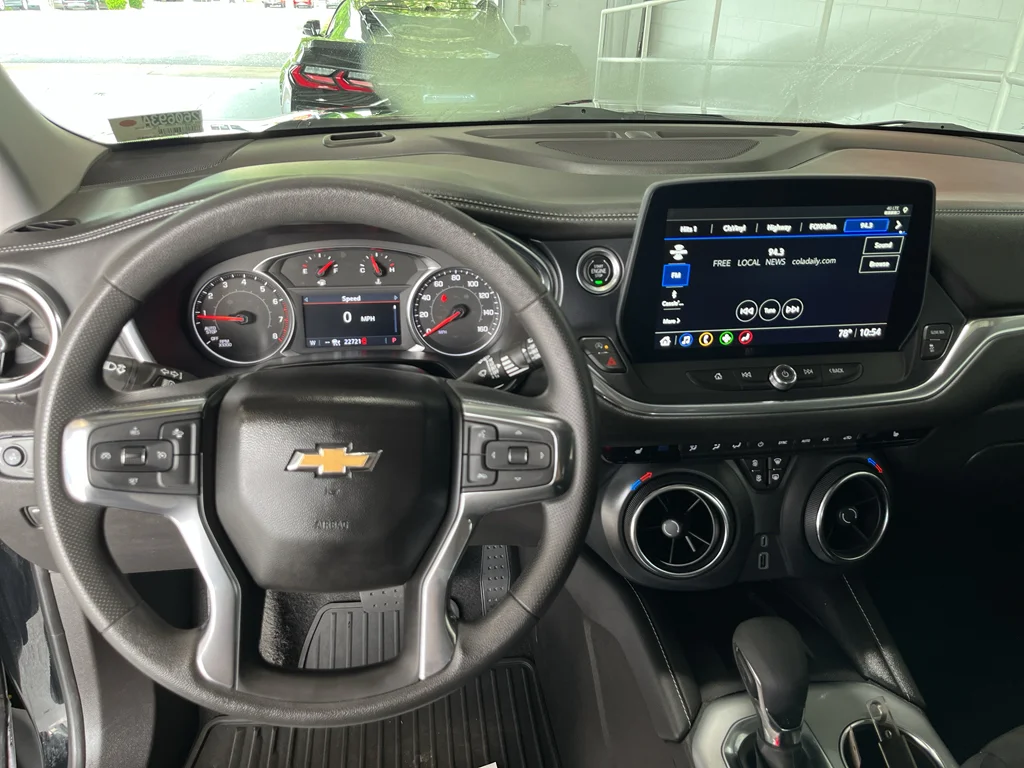 Used 2024 Black Chevrolet 2LT image 17
