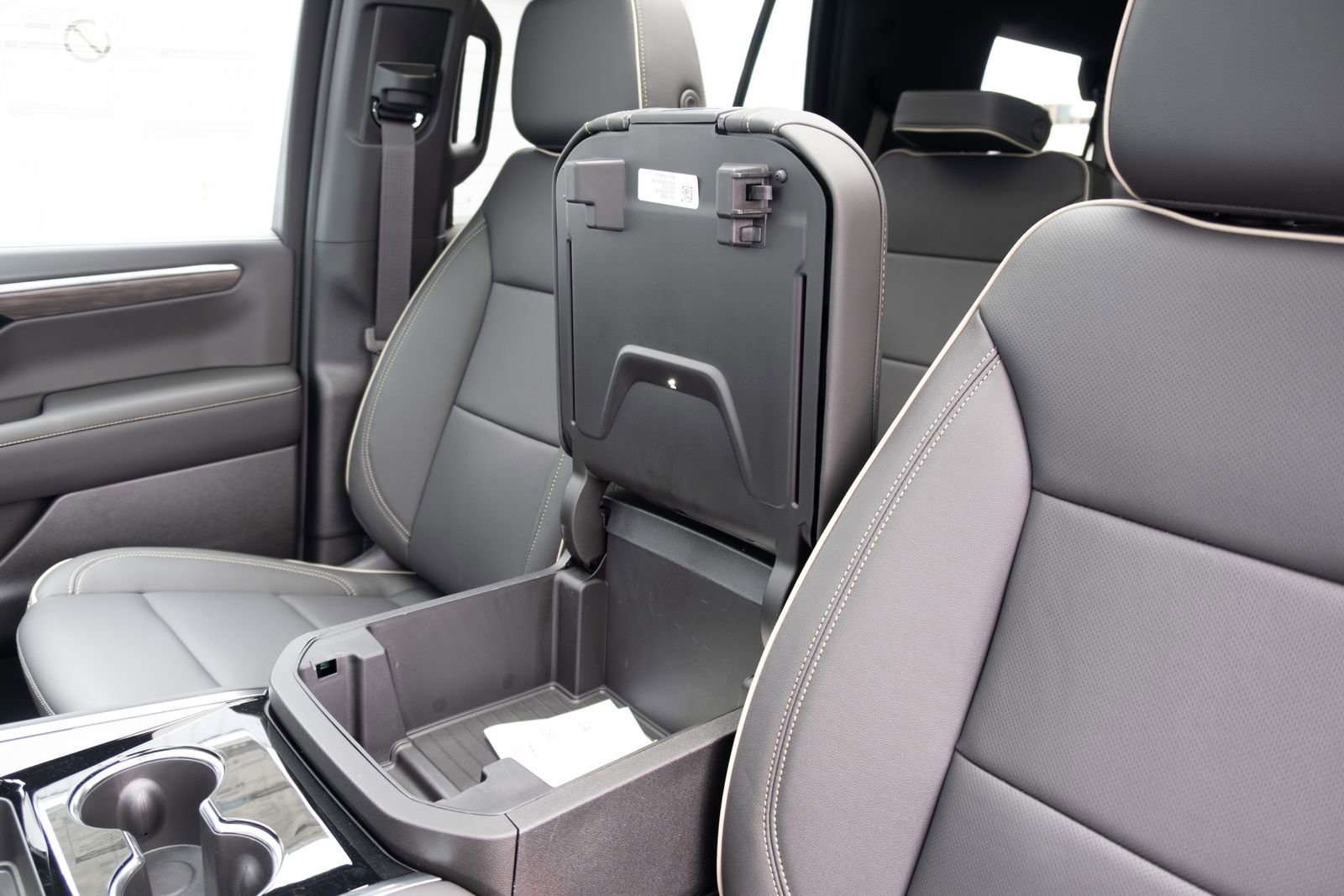 New 2026 Black Chevrolet Premier image 8