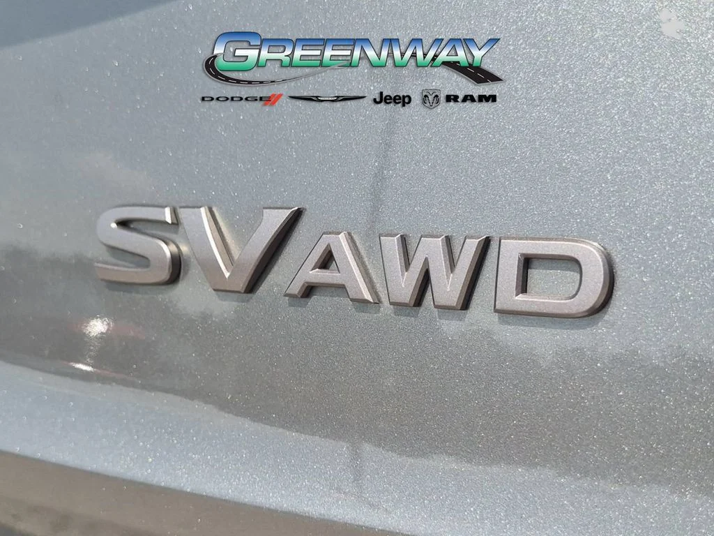 Used 2024 Gray Nissan SV image 31