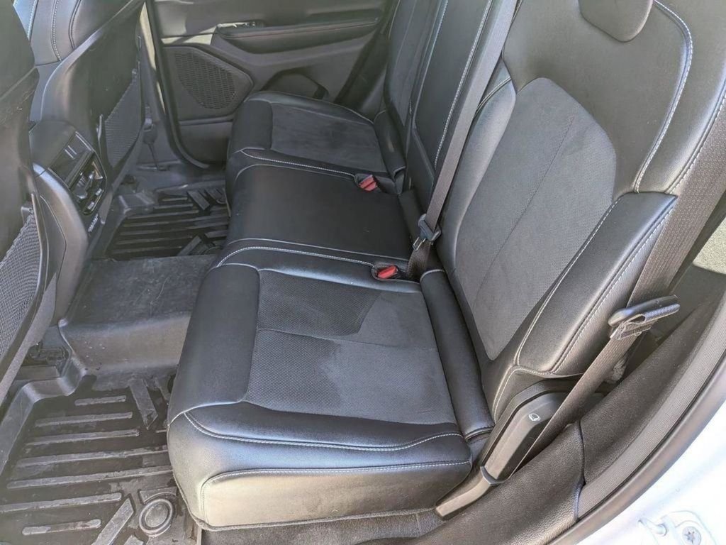 Used 2023 White Jeep Altitude X image 24