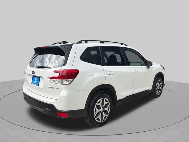 Used 2024 Crystal White Pearl Subaru Premium image 6