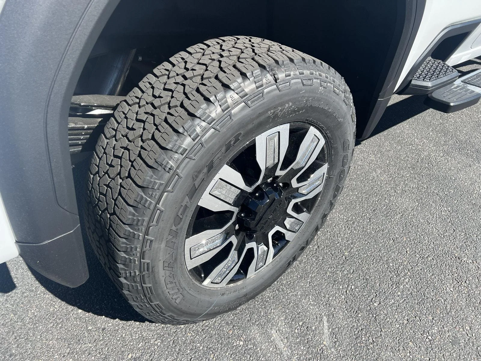 2026 GMC Sierra 3500HD Denali - Photo 12