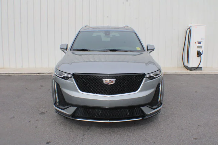 Used 2023 Argent Silver Metallic Cadillac Sport image 18
