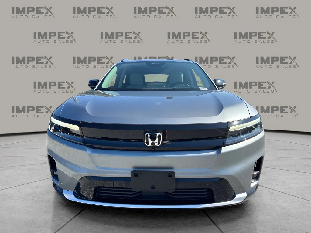 Used 2024 Silver Honda Elite image 8
