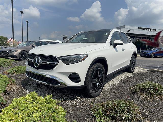 New 2026 Polar White Mercedes-Benz GLC 300 4MATIC® image 17