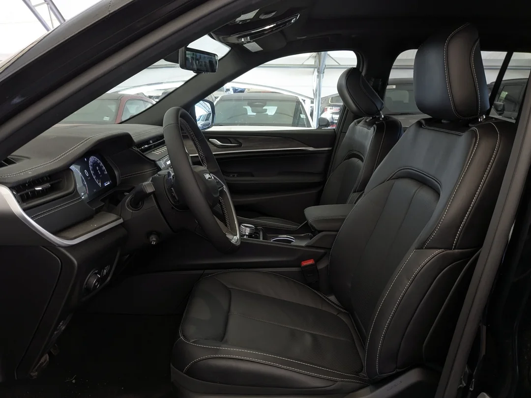 New 2026 Black Jeep Limited Reserve - - 4x4 - Nappa Leather - Ventilated Seats - Trailer Tow Pack & More! image 14