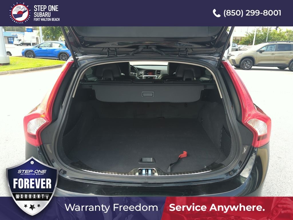 Used 2018 Black Volvo T5 image 31