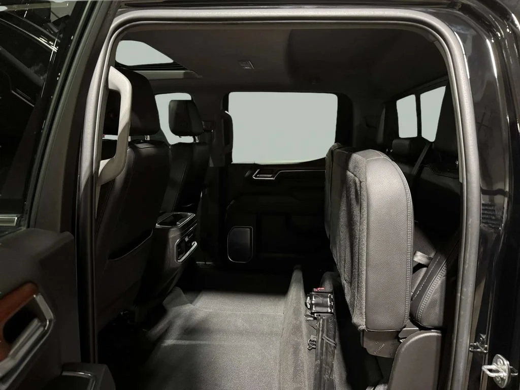 Used 2023 Onyx Black GMC Denali image 28