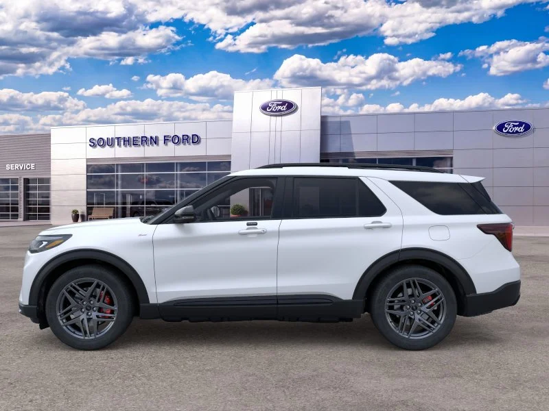 New 2026 Star White Metallic Tri-Coat Ford ST-Line image 26