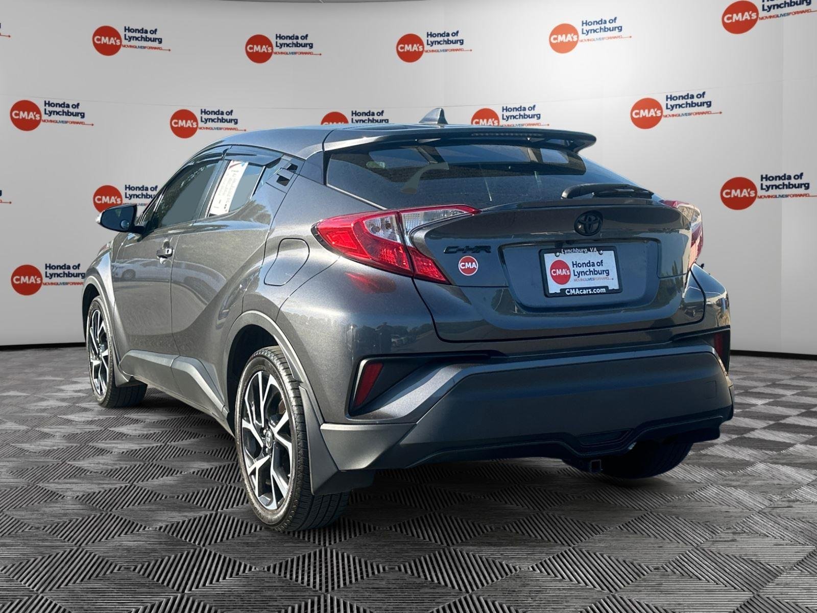 Used 2022 Magnetic Gray Metallic Toyota XLE image 3