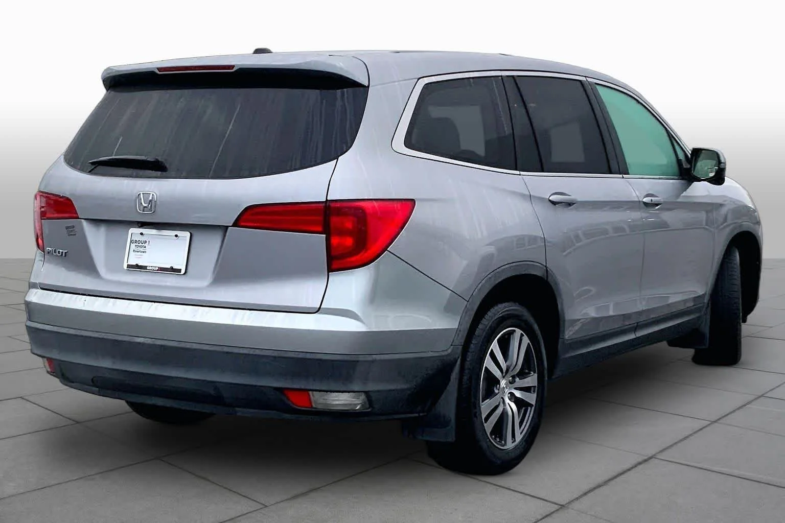 Used 2017 Lunar Silver Metallic Honda EX image 13