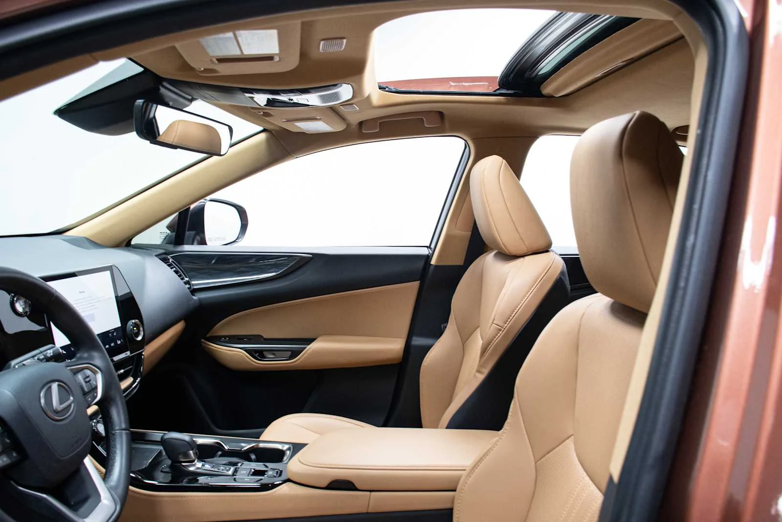 Used 2025 Copper Crest Lexus Premium image 13