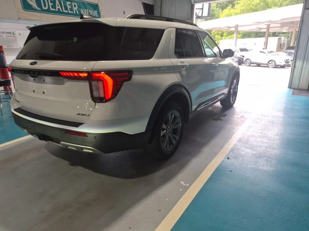 Used 2025 White Ford Active image 10