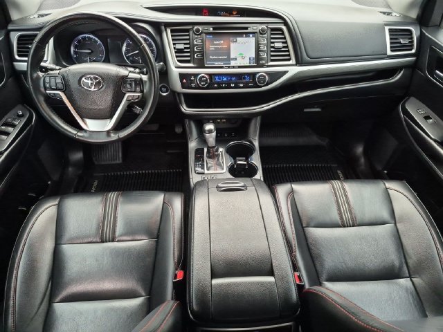 Used 2019 Black Toyota SE image 27