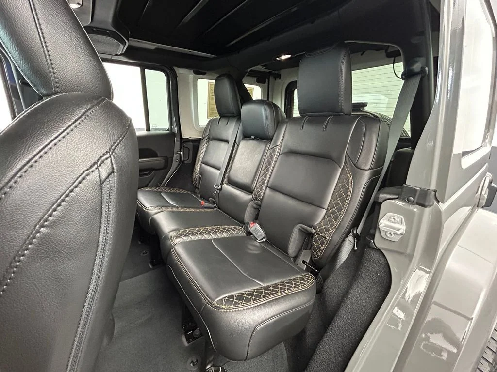 Used 2022 Sting-Gray Clearcoat Jeep Unlimited Sahara High Altitude image 33