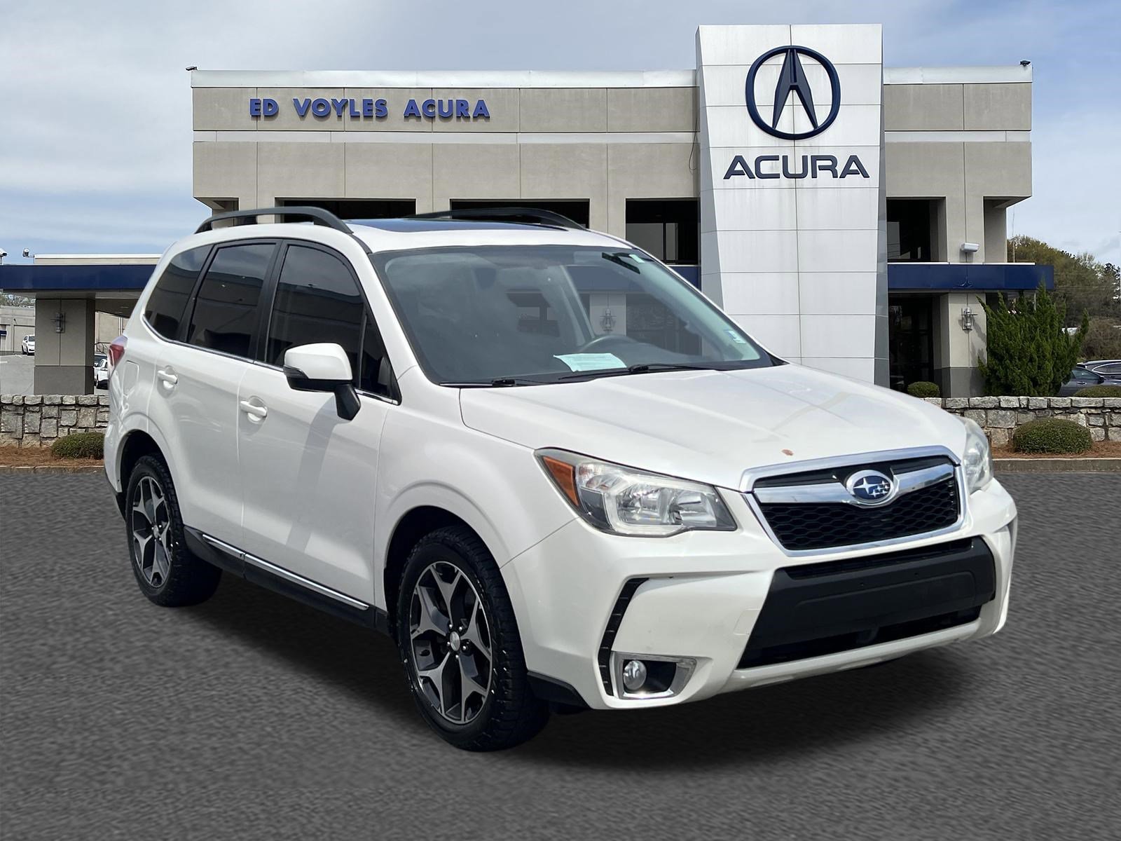 Used 2015 Satin White Pearl Subaru 2.0XT Touring image 3