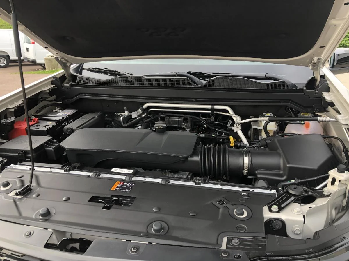 New 2026 White Chevrolet 4wd Crew Cab Zr2 image 19