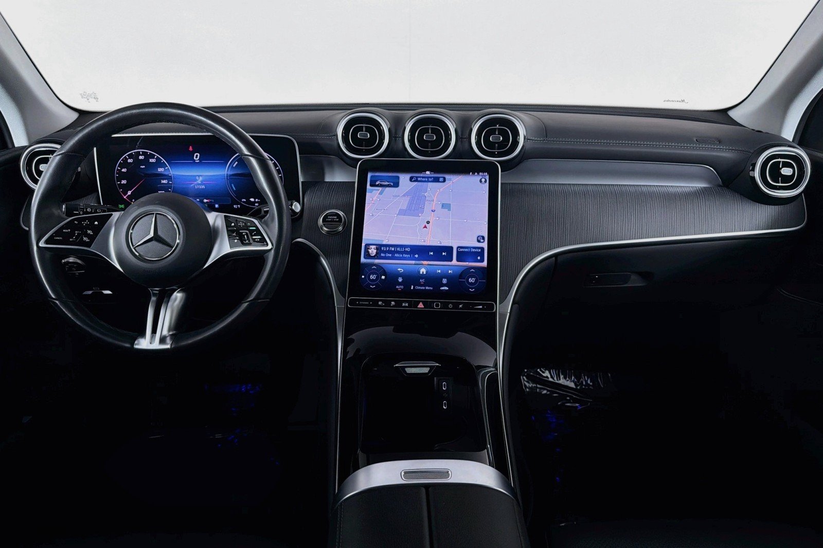 Certified Used 2025 Polar White Mercedes-Benz 350e image 6
