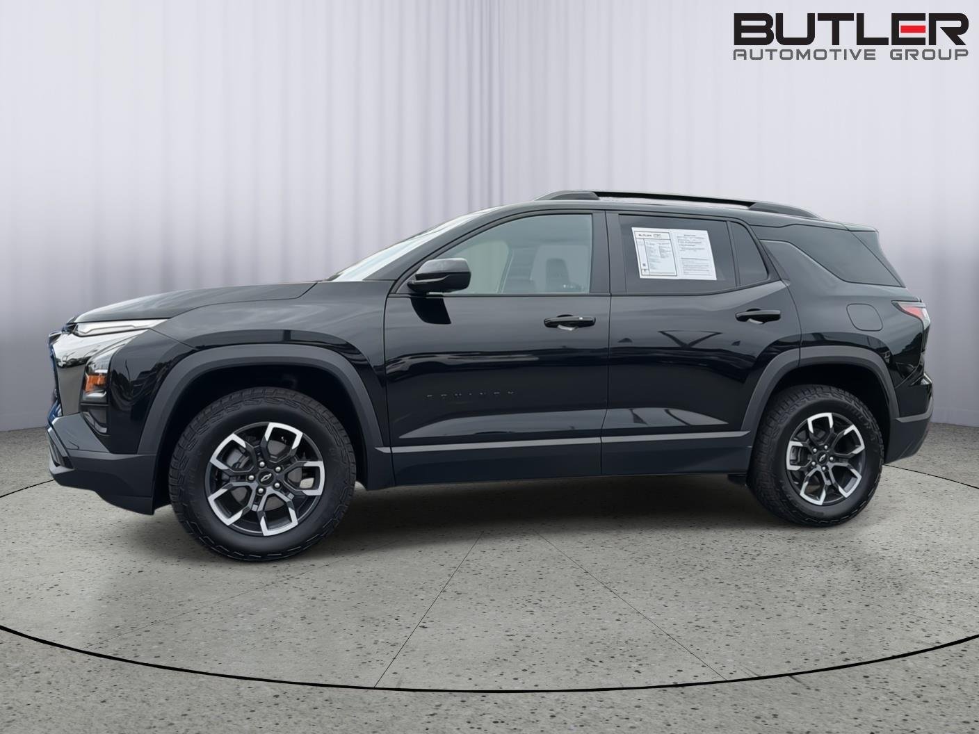 Used 2025 Mosaic Black Metallic Chevrolet FWD ACTIV image 3
