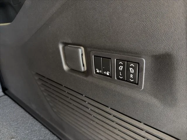 2026 GMC Yukon XL Denali - Photo 24