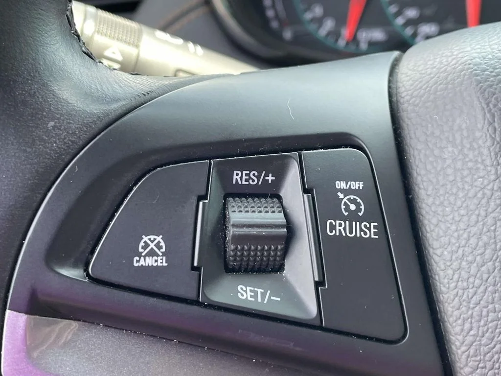 Used 2021 Mosaic Black Metallic Chevrolet LT image 28