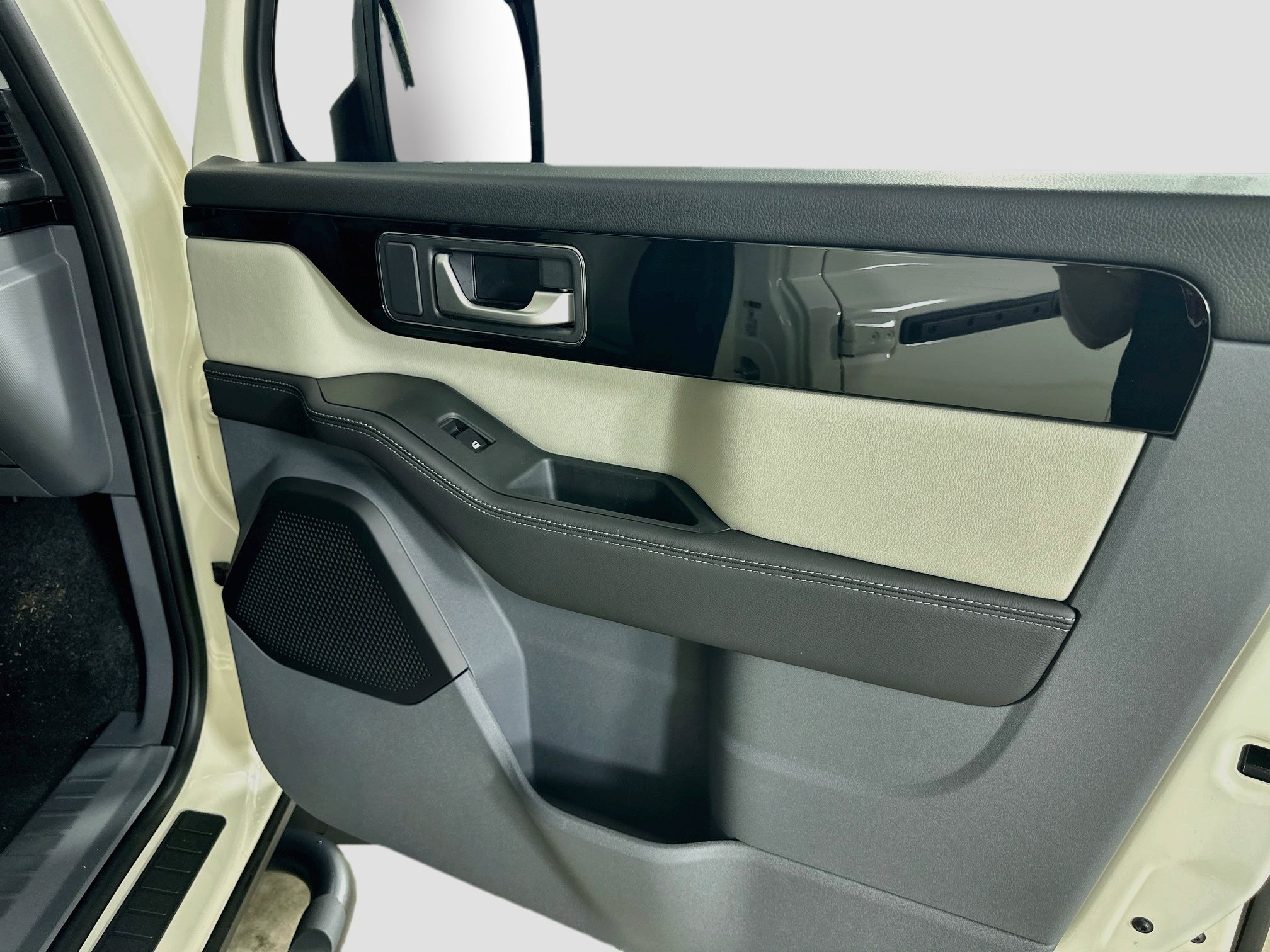 New 2025 Scottish White INEOS Fieldmaster Edition image 45