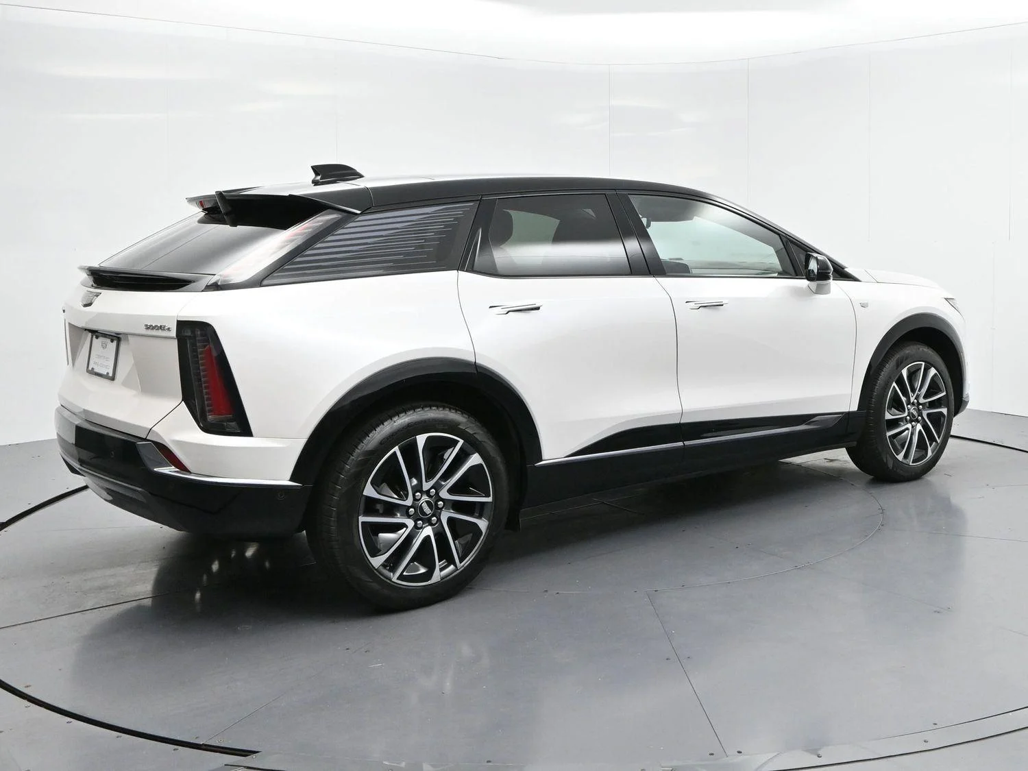 Used 2025 Crystal White Tricoat Cadillac Sport 1 image 7