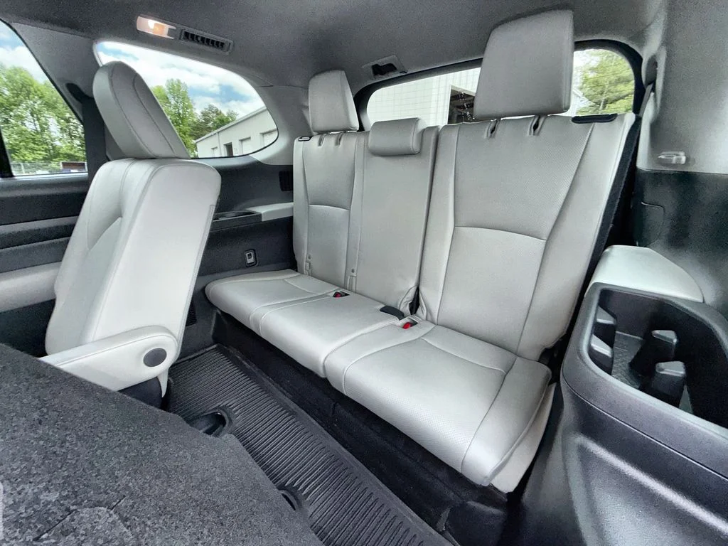 Used 2024  Toyota XLE image 22