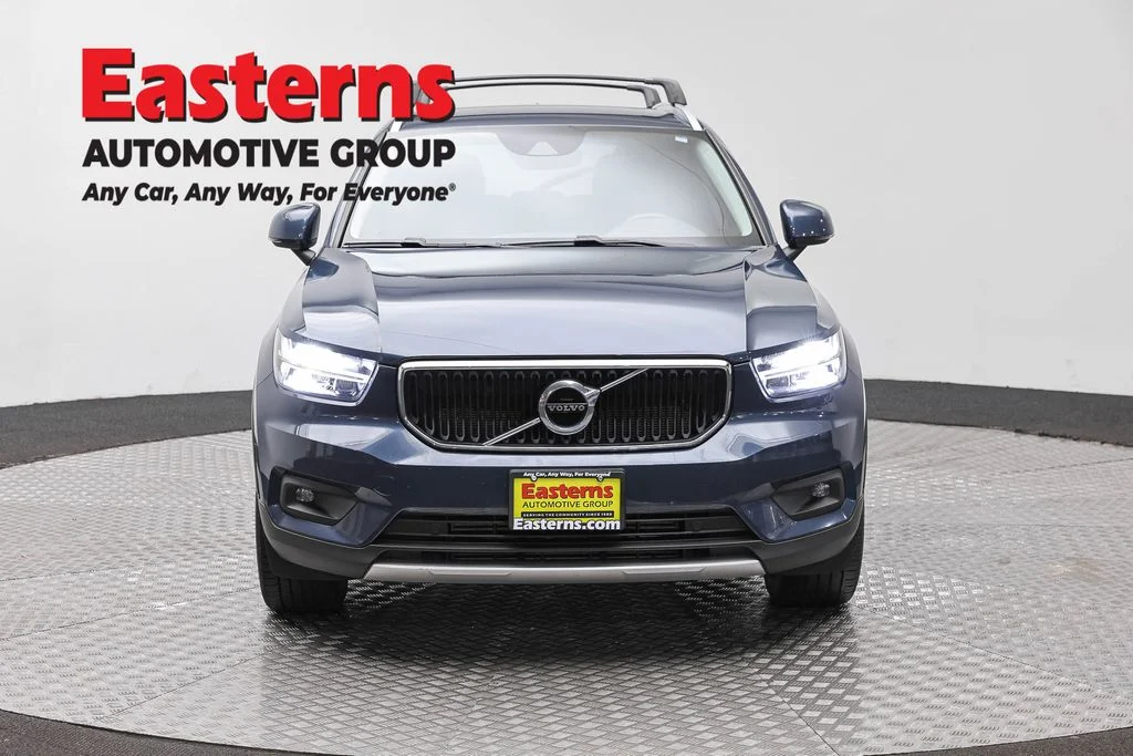 Used 2021 Gray Volvo Momentum image 2