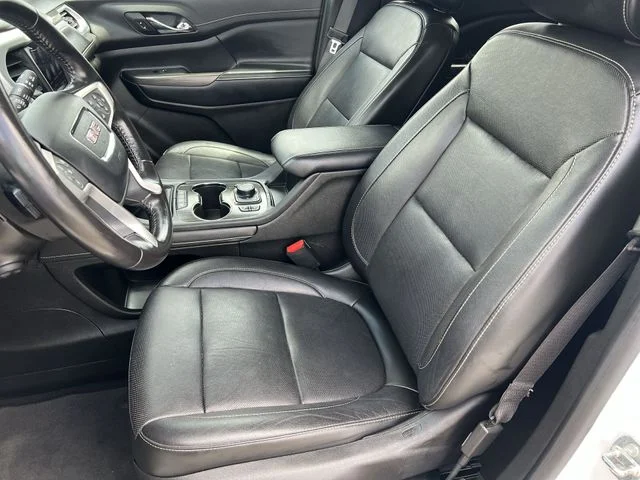 Used 2020 White GMC SLT image 35