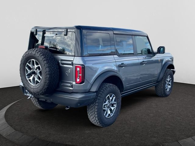 Used 2025 Gray Metallic Ford Badlands image 6