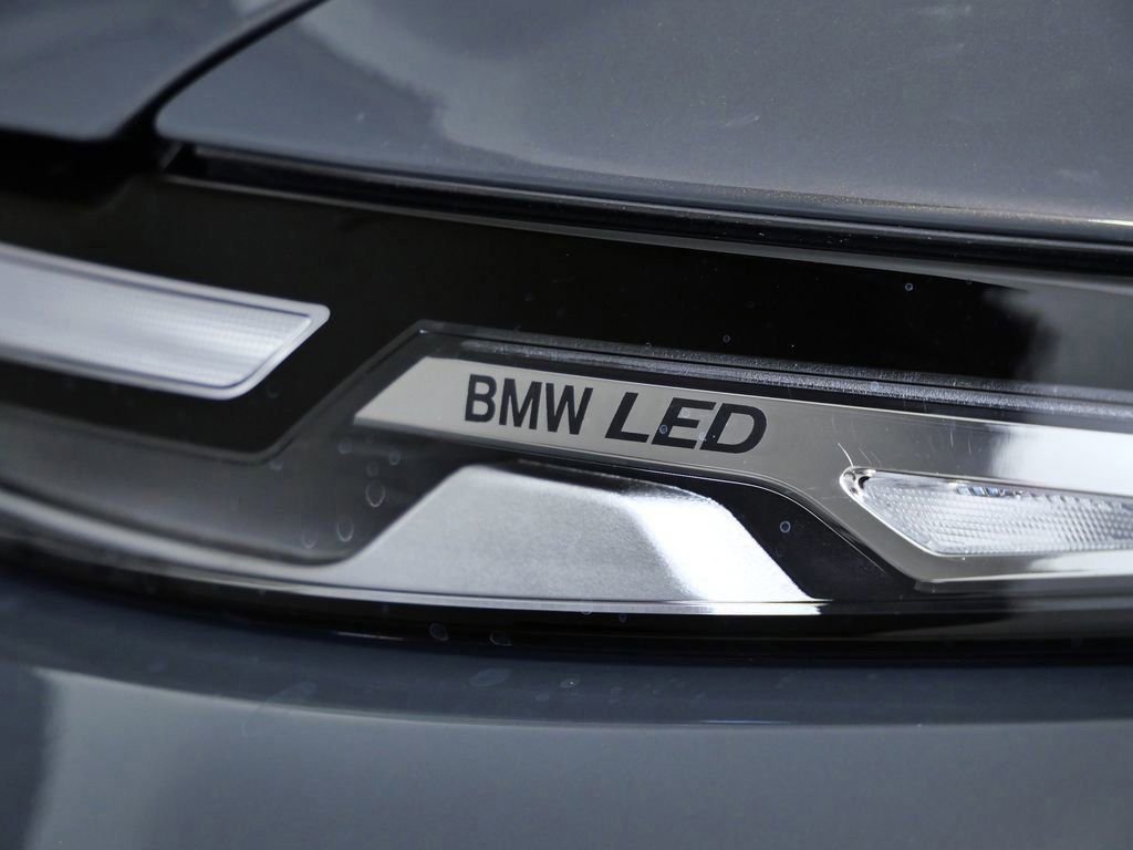 Used 2026 Dravit Grey Metallic BMW xDrive40i image 5
