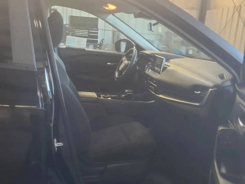 Used 2024 Super Black Nissan SV image 10