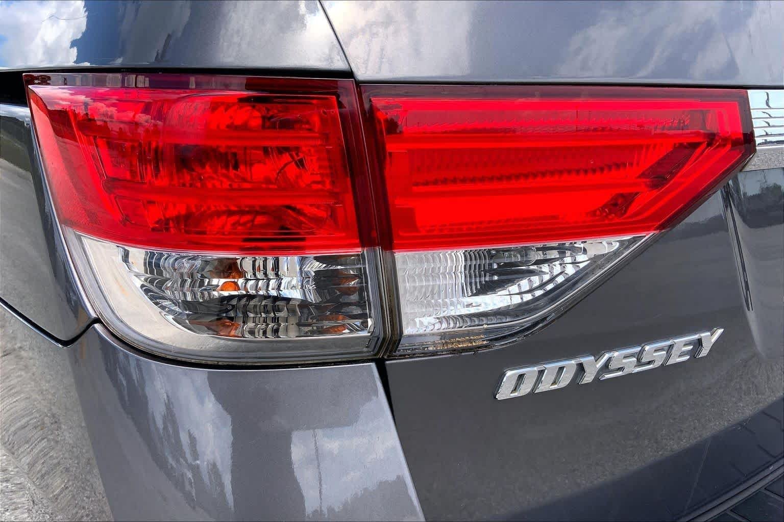 Used 2016  Honda EX-L image 28