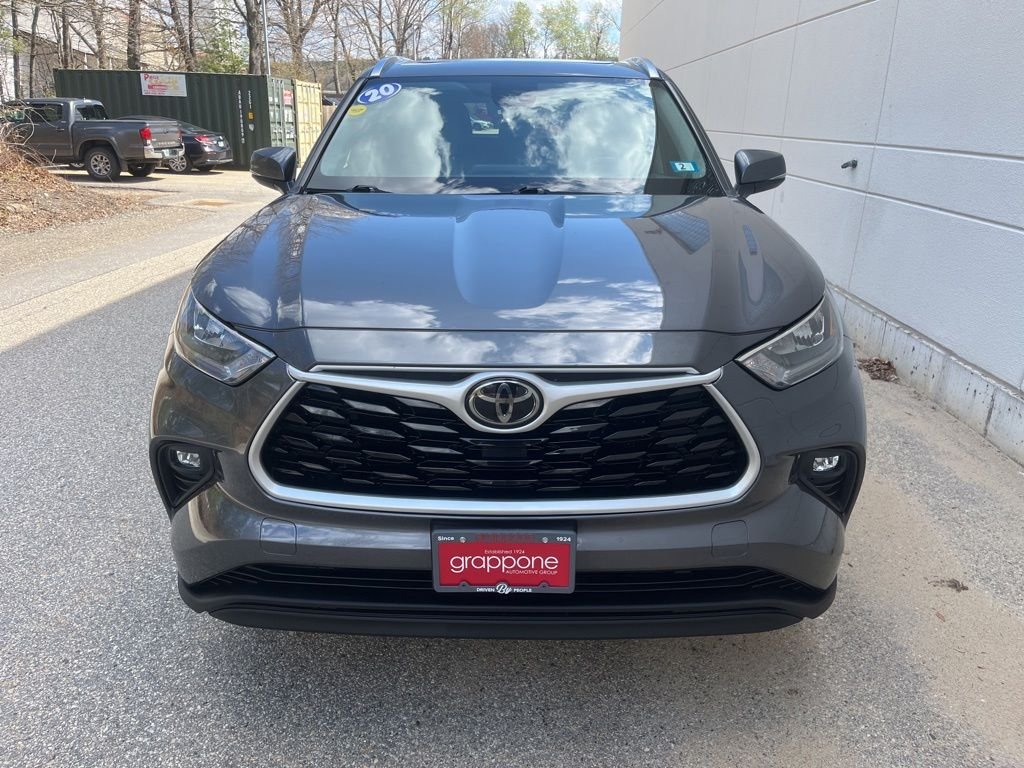 Used 2020 Magnetic Gray Metallic Toyota XLE image 3