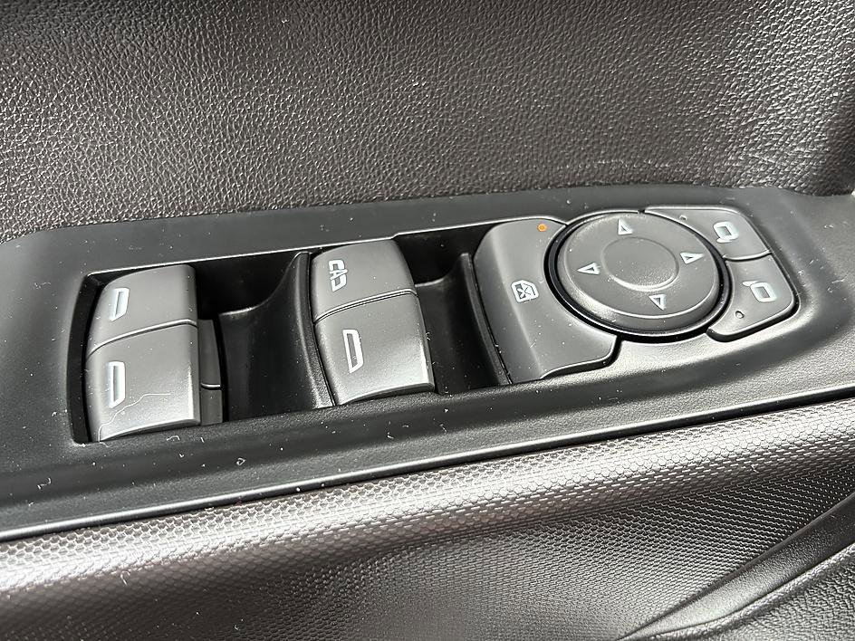 Used 2024 Summit White Chevrolet Custom Trail Boss image 14