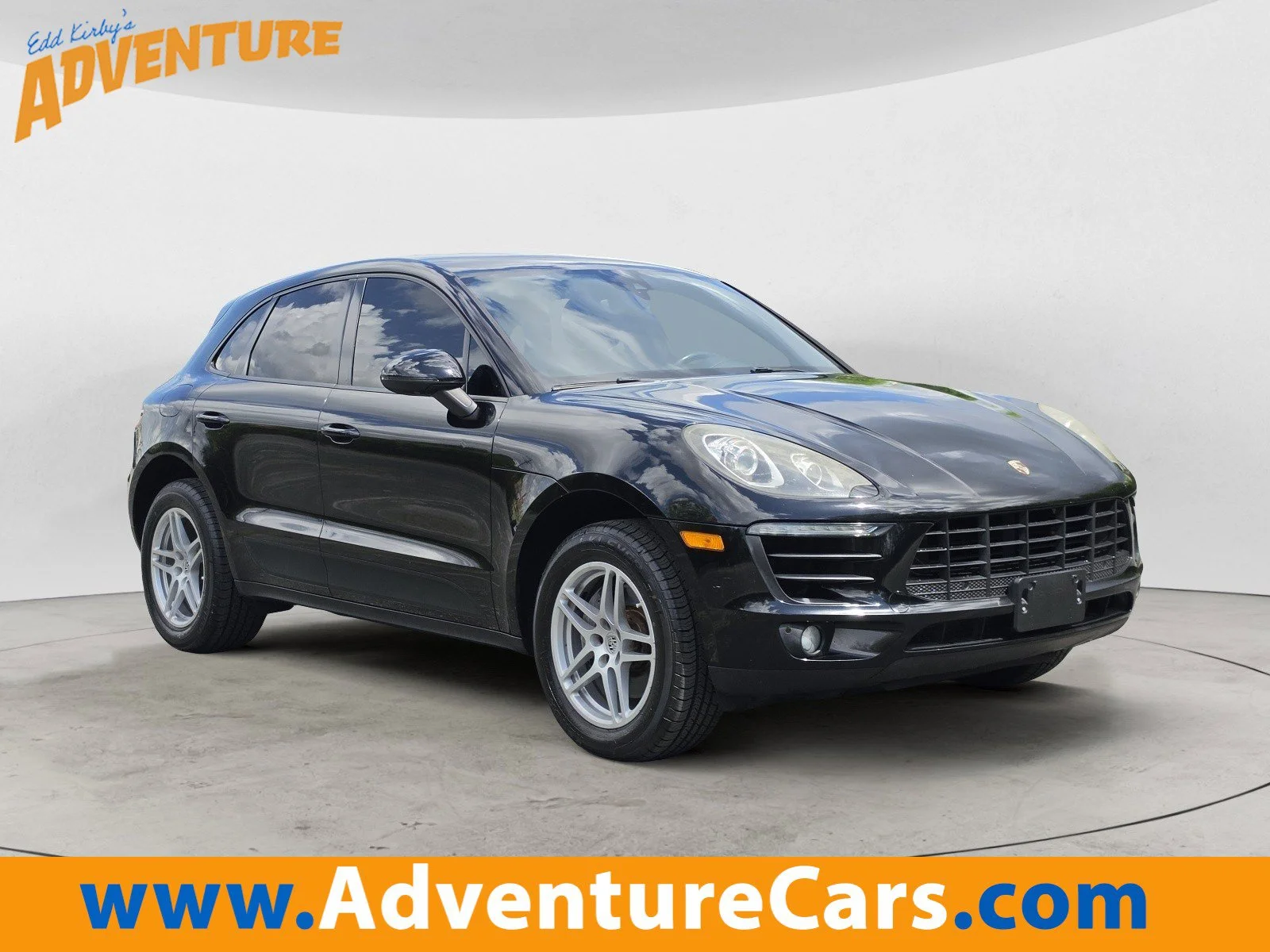 2018 Porsche Macan -'s photo